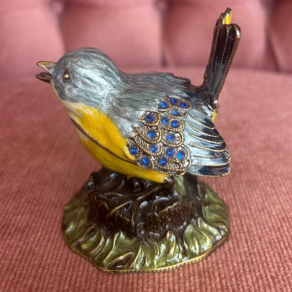 Jeweled Blue & Yellow Bird Trinket Box on Tree Stump – Rhinestone Enamel - Picture 2 of 6